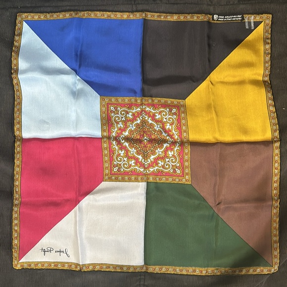 Vintage Scarf 100% silk by Jaques Piaget
Excellent vintage condition - Picture 2 of 4